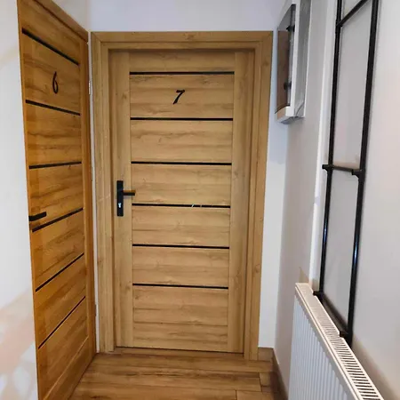 Retro Fv Apartment *